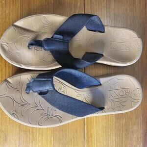 Roxy Women's Brown Flip Flop Sandals with Black Straps - 6.5